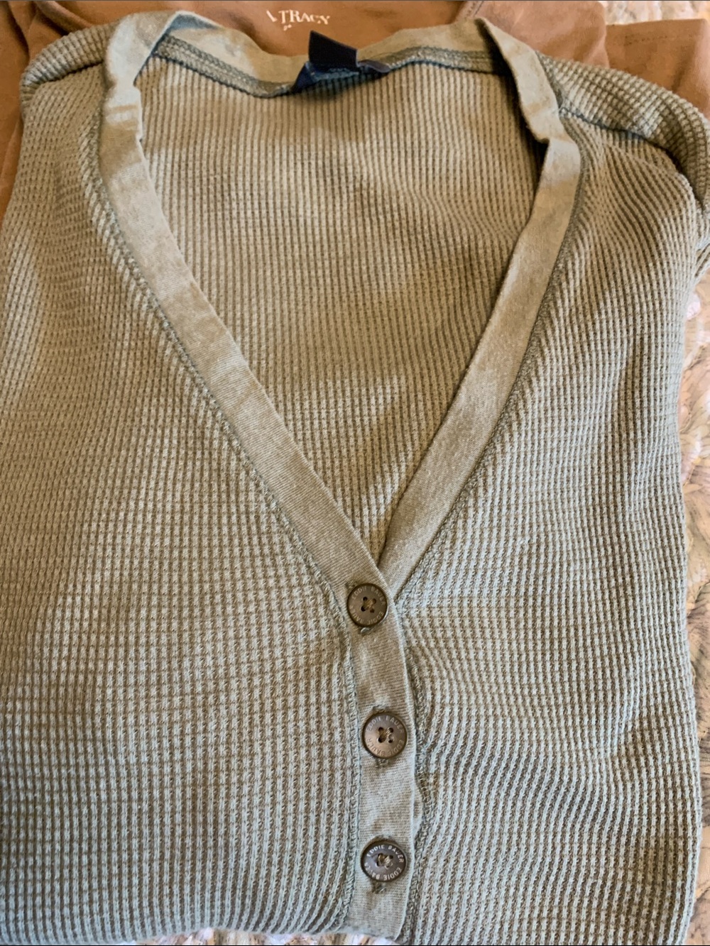 Eddie Bauer Olive Green Ribbed V-Neck Long Sleeve